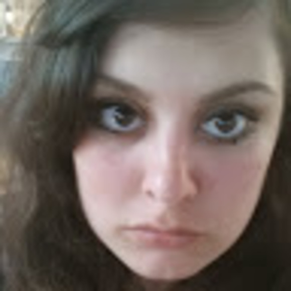 Meet your Posher, Mackenzie - Picture 1 of 1